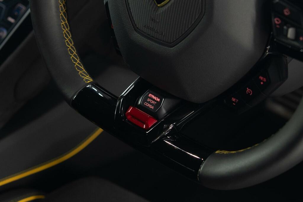 Lamborghini Huracan Coupe #13