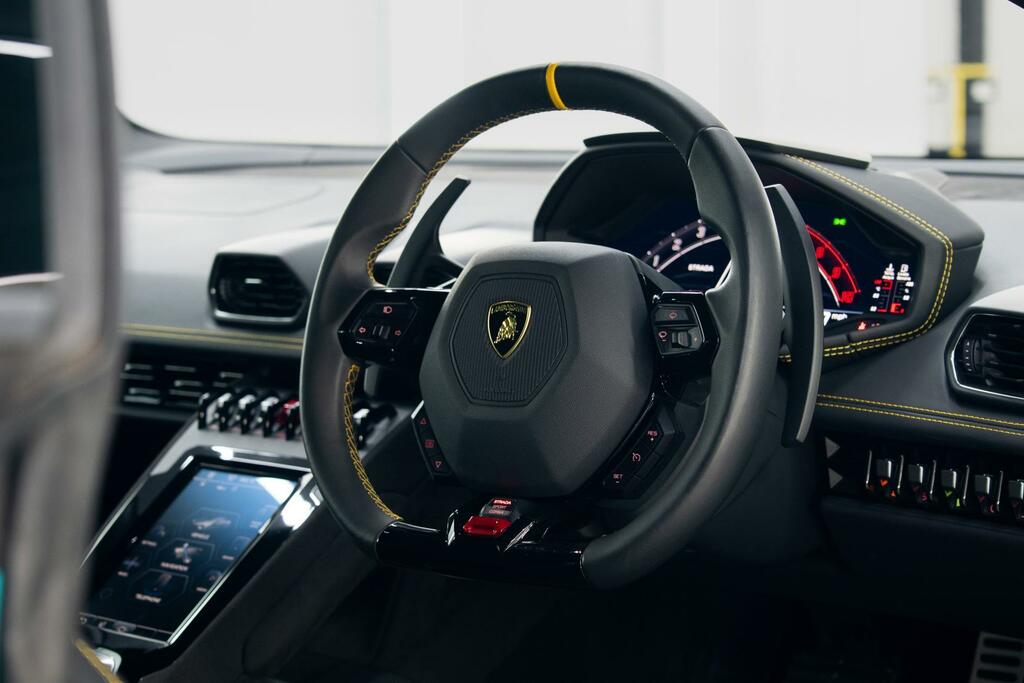 Lamborghini Huracan Coupe #10