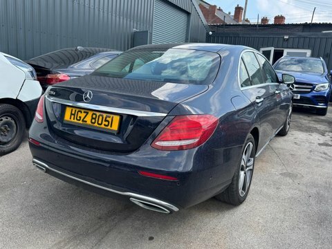 Mercedes-Benz E Class 2.0 E 220 Blue #2