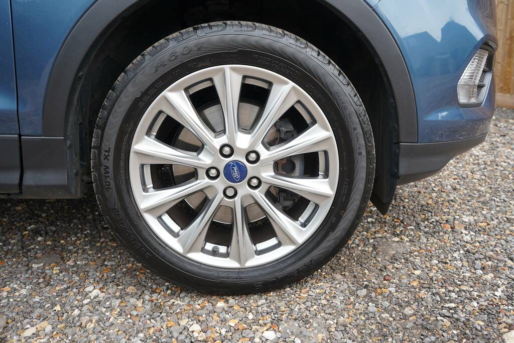 Ford Kuga 1.5T Ecoboost Titanium X Black #4