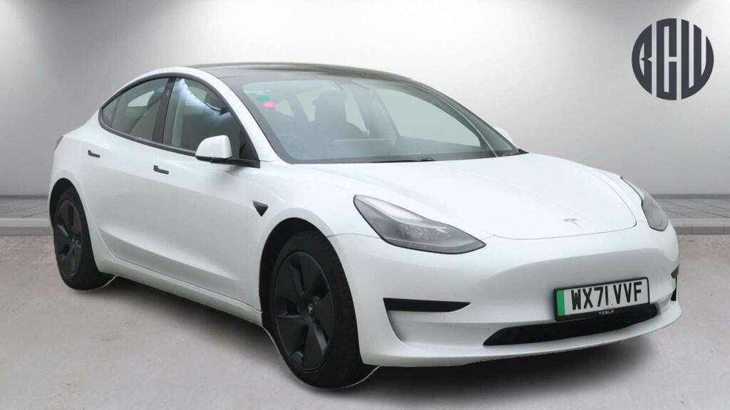 Tesla Model 3 Standard Range Plus White