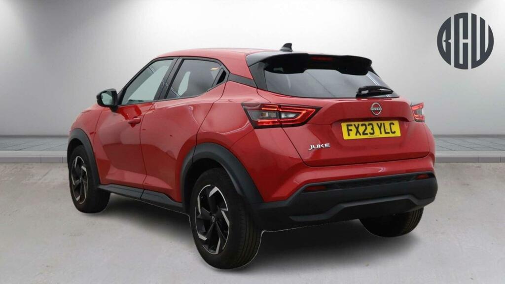 Nissan Juke N-connecta Red #3