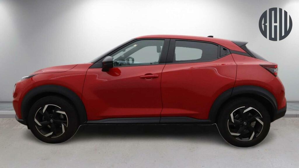 Nissan Juke N-connecta Red #6