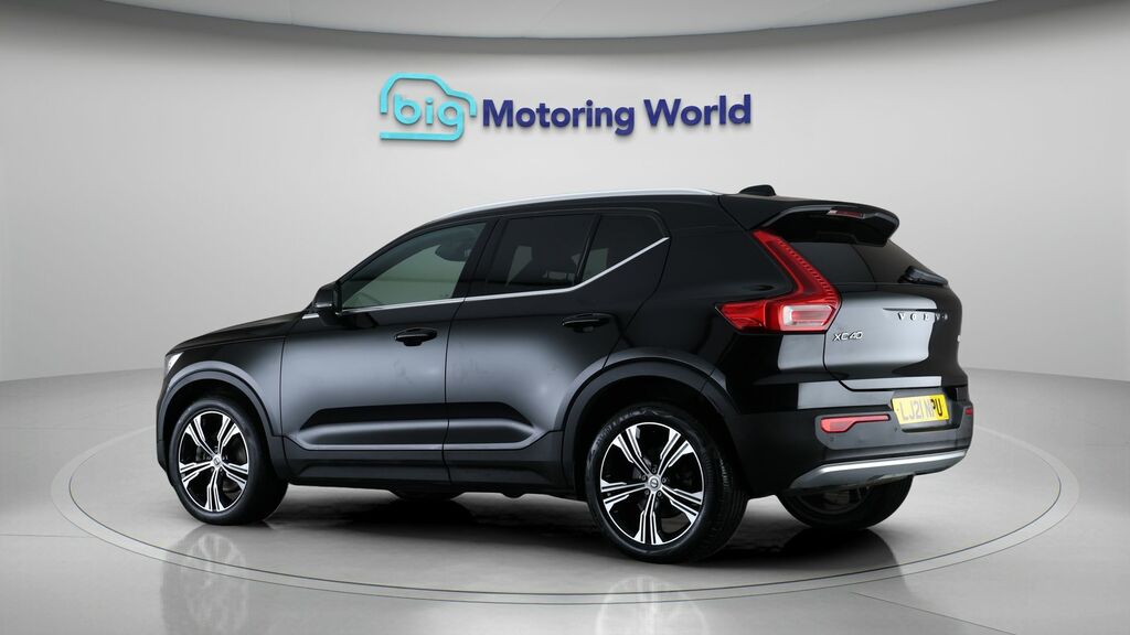 Volvo XC40 Inscription Pro LJ21NPU Black #5
