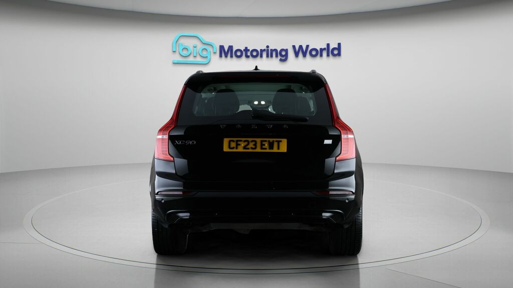 Volvo XC90 Plus Black #6