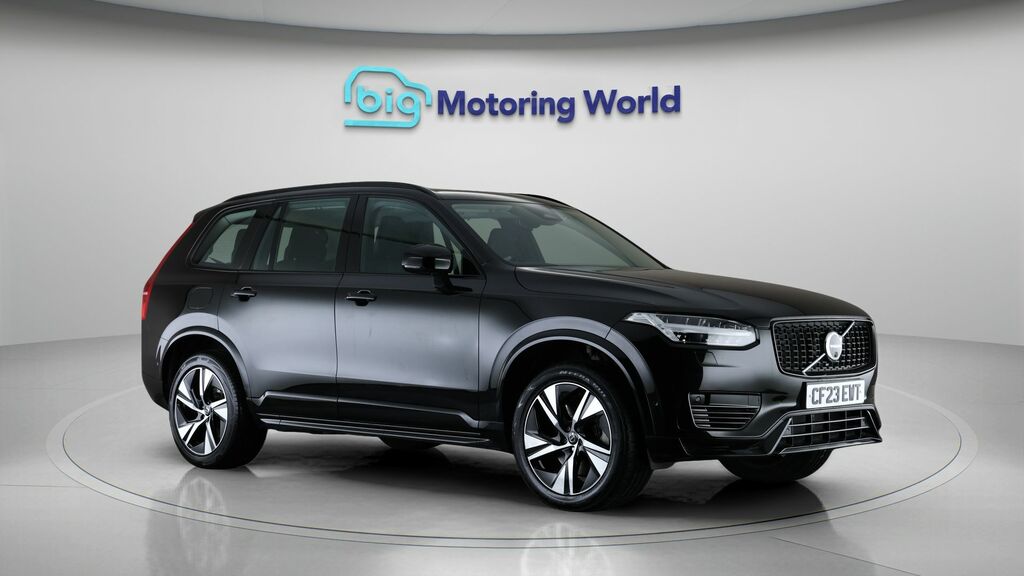 Volvo XC90 Plus Black
