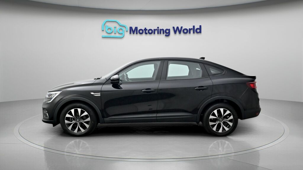 Renault Arkana Iconic Black #4