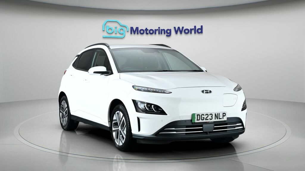 Hyundai Kona Premium White