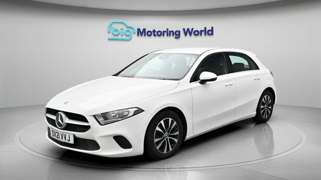 Mercedes-Benz A Class Se OV21VVJ White #3