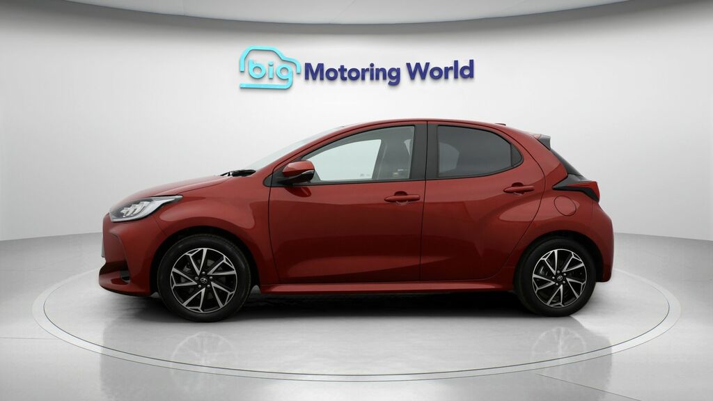 Toyota Yaris Design WG22CKP Red #4