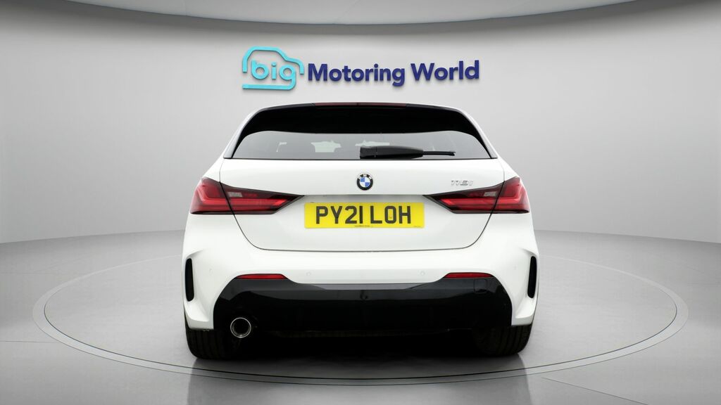 BMW 1 Series M Sport PY21LOH White #6