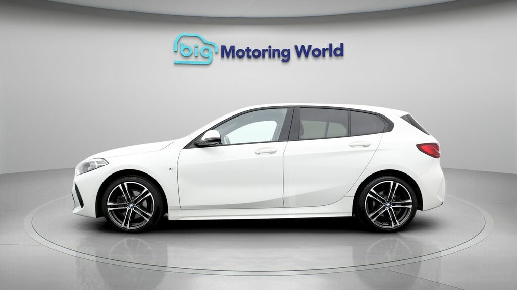 BMW 1 Series M Sport PY21LOH White #4