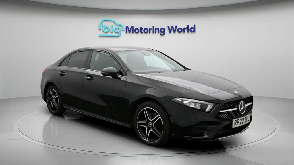 Mercedes-Benz A Class Amg Line RF22ZWJ Black