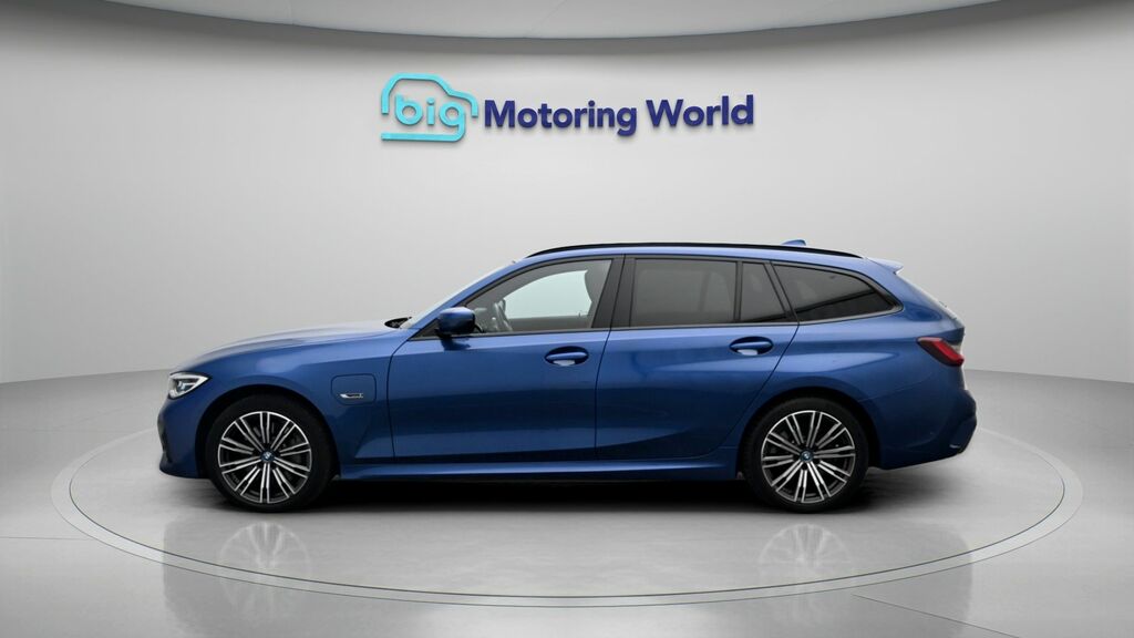 BMW 3 Series M Sport WP22CFE Blue #4