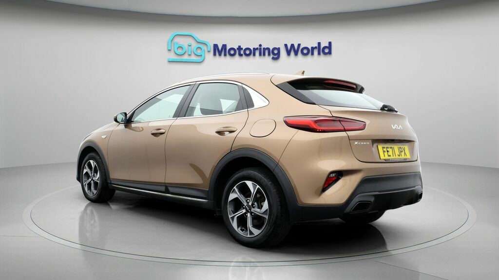 Kia Xceed 2 Brown #5