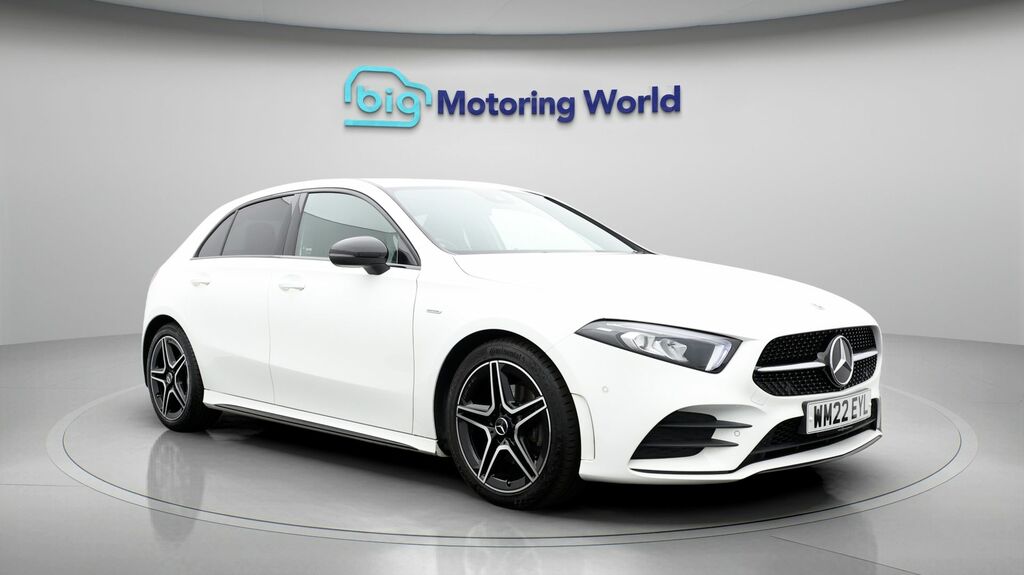 Mercedes-Benz A Class Amg Line Edition WM22EYL White