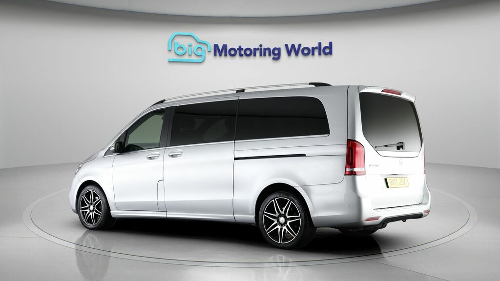 Mercedes-Benz V Class Amg Line Silver #5