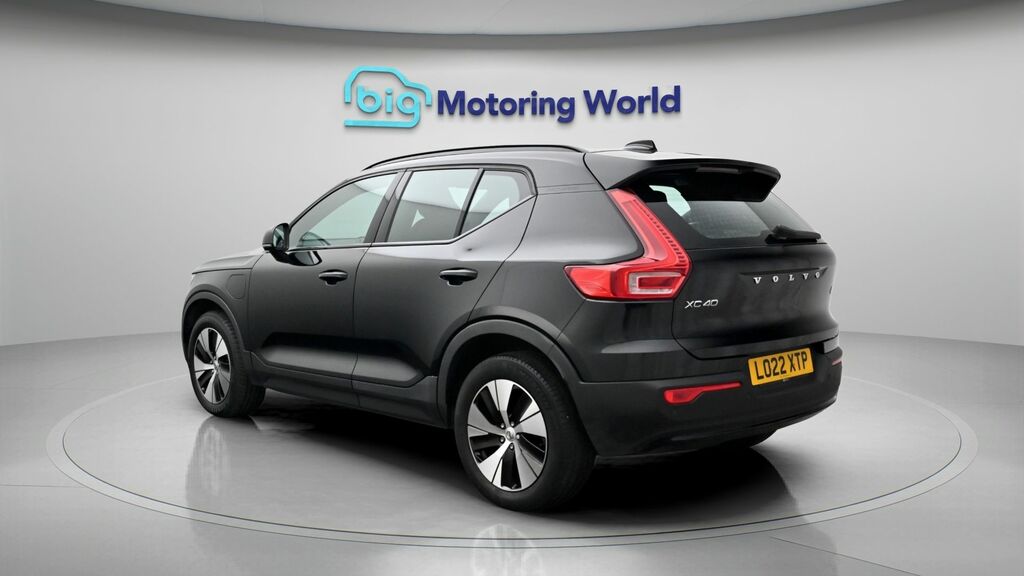 Volvo XC40 Plus Black #5