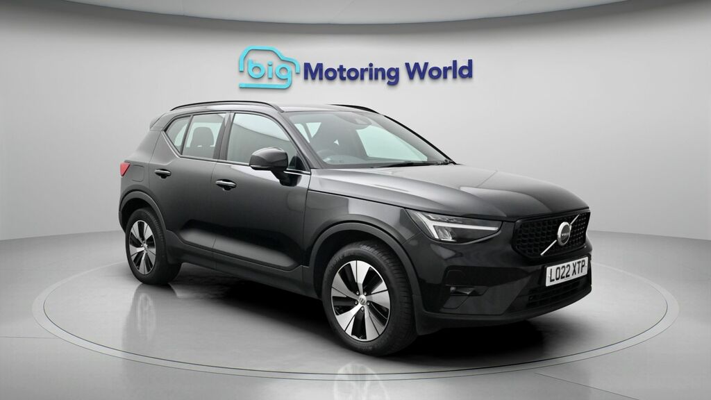Volvo XC40 Plus Black