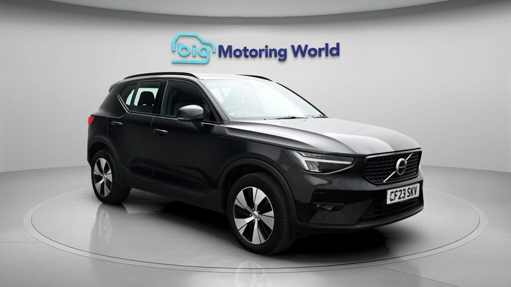 Volvo XC40 Plus Black