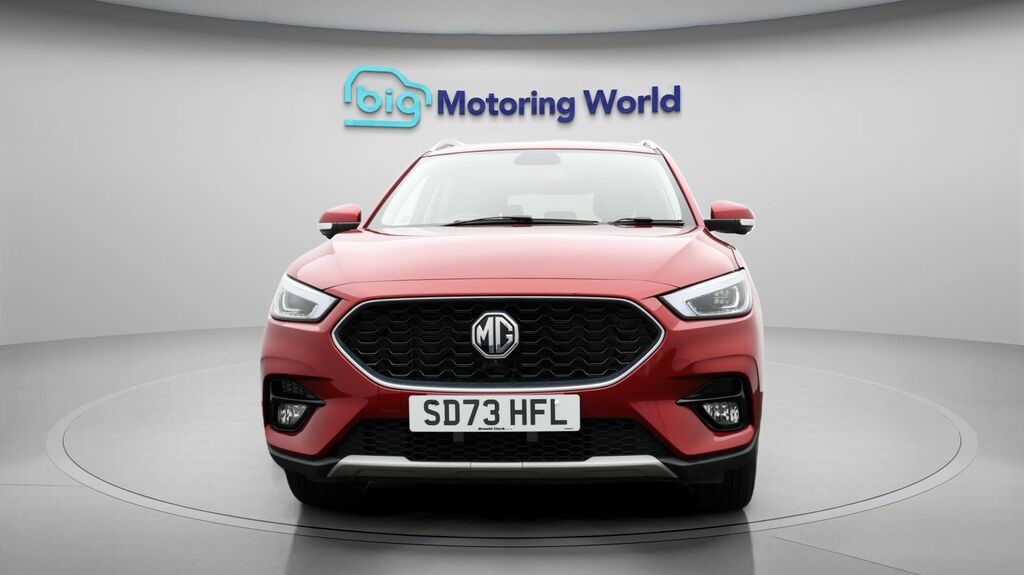 MG ZS Exclusive Red #2