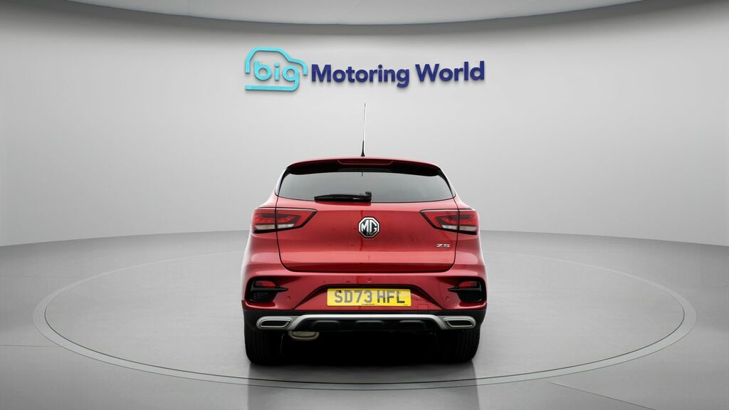 MG ZS Exclusive Red #6