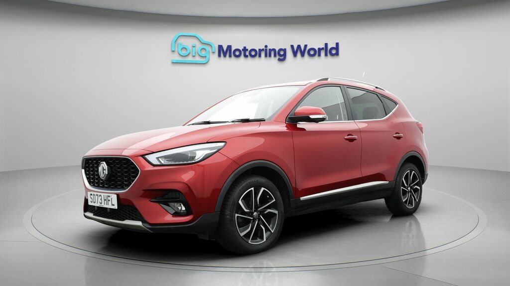 MG ZS Exclusive Red #3