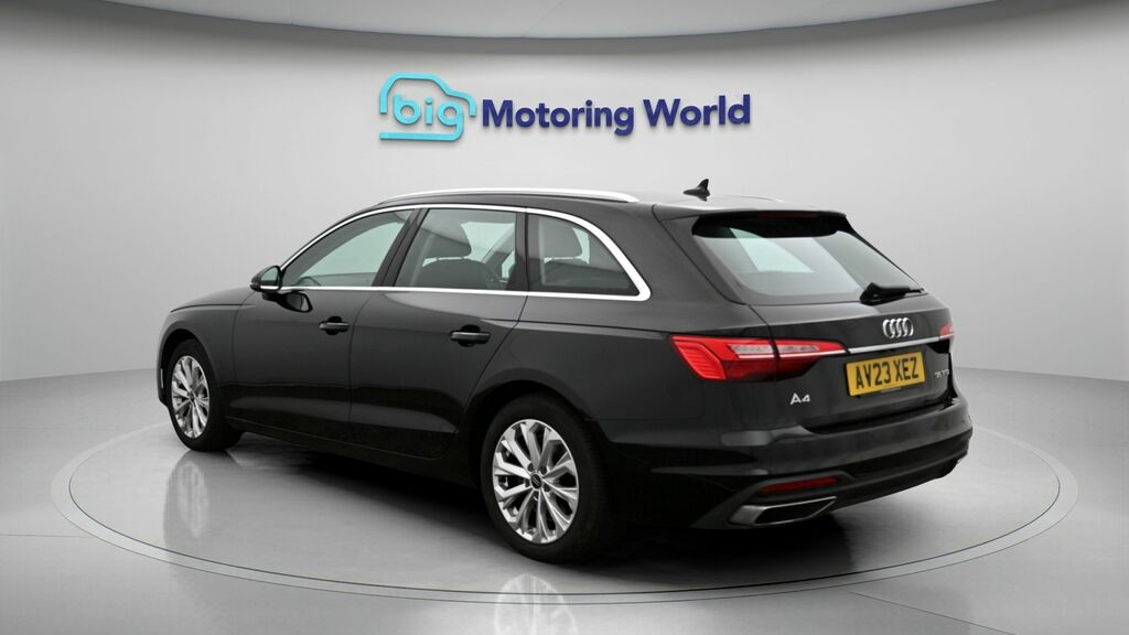 Audi A4 Avant Technik Black #5