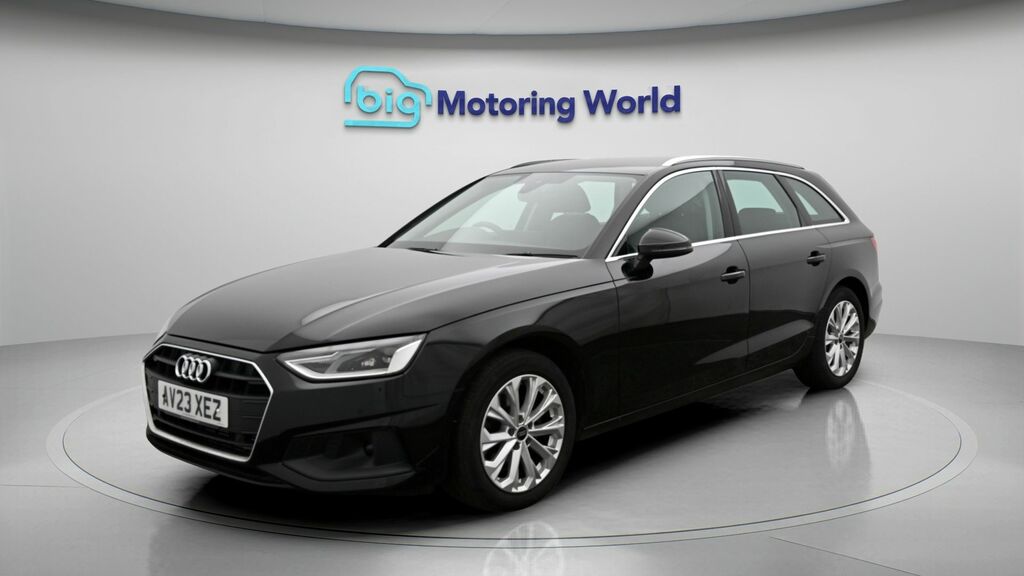 Audi A4 Avant Technik Black #3