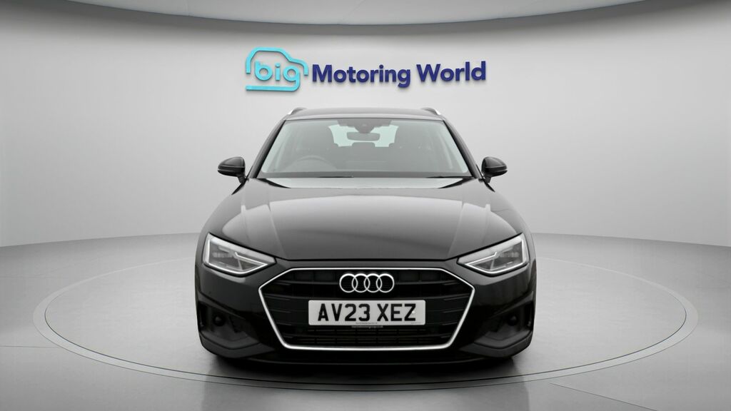 Audi A4 Avant Technik Black #2