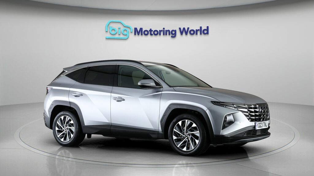 Hyundai Tucson Premium YO23TNJ Silver