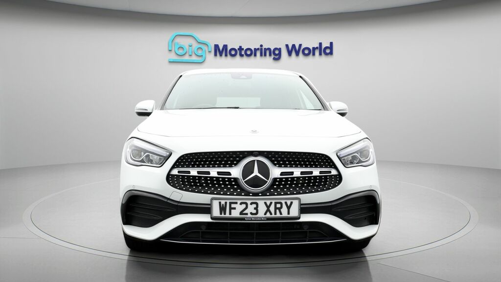 Mercedes-Benz GLA Class Amg Line WF23XRY White #2