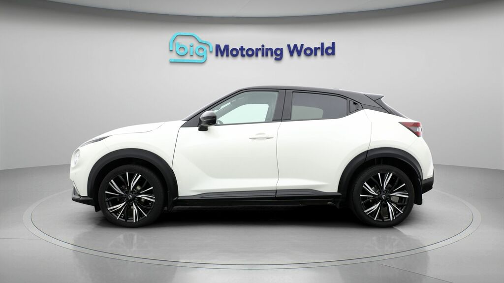 Nissan Juke Tekna FP72AMV White #4