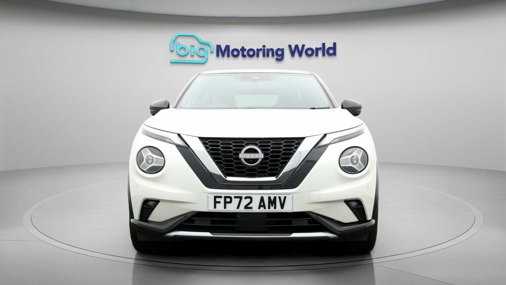 Nissan Juke Tekna FP72AMV White #2