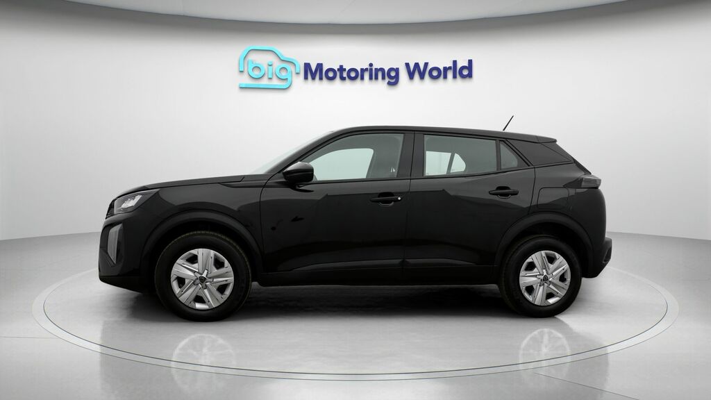 Peugeot 2008 Active Black #4