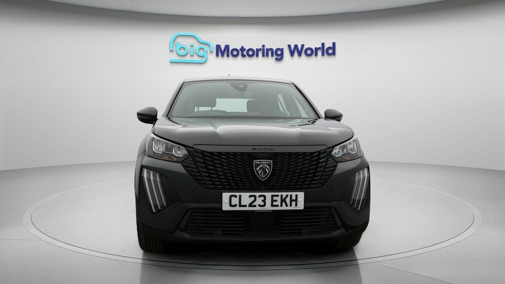 Peugeot 2008 Active Black #2