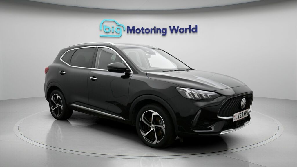 MG HS Trophy Black