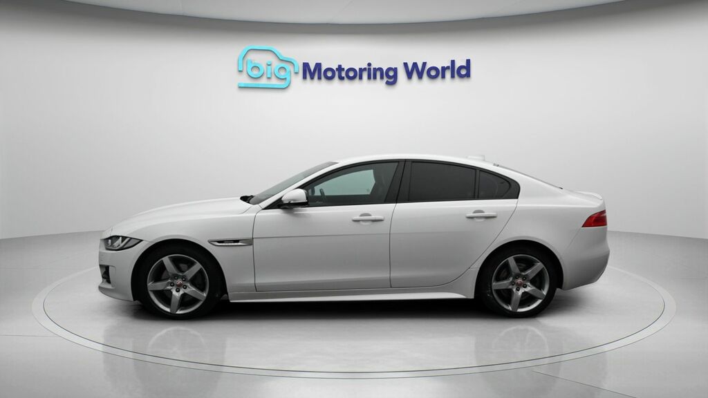 Jaguar XE R-sport NG19RAU White #4