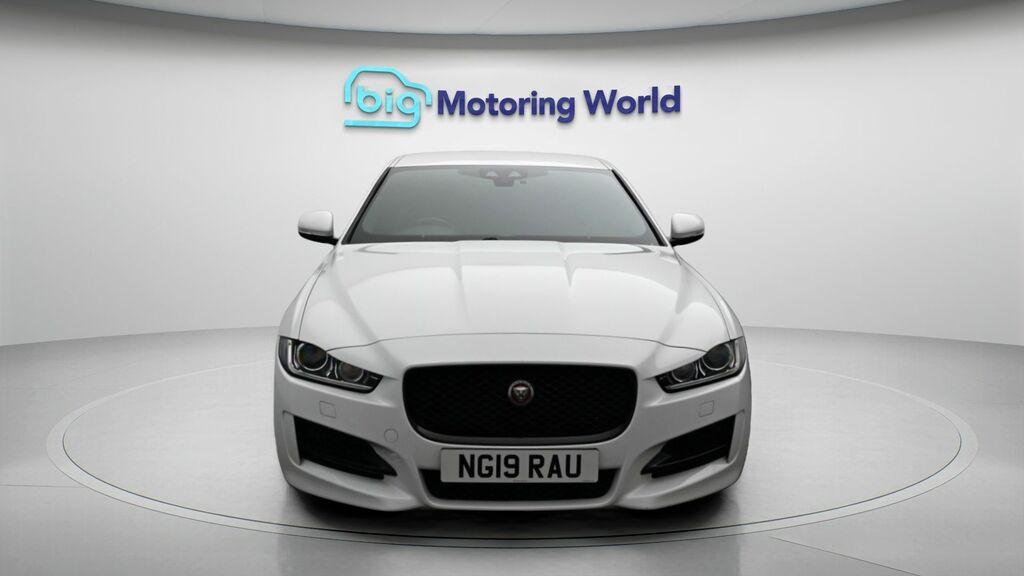 Jaguar XE R-sport NG19RAU White #2