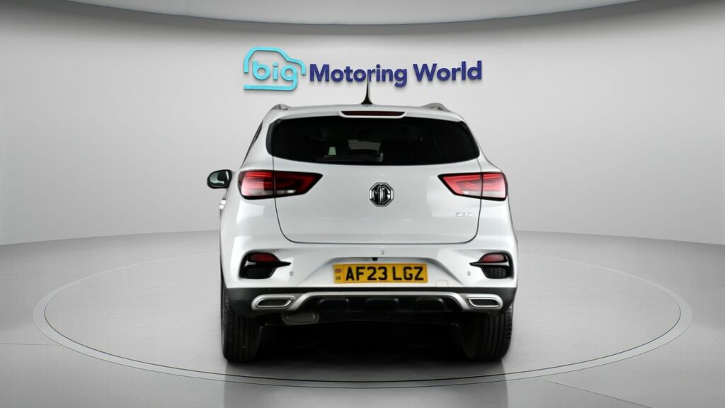 MG ZS Exclusive AF23LGZ White #6