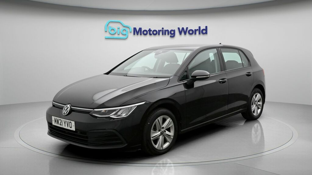 Volkswagen Golf Life Black #3