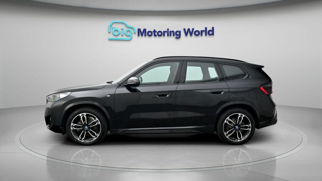 BMW iX1 M Sport Black #4