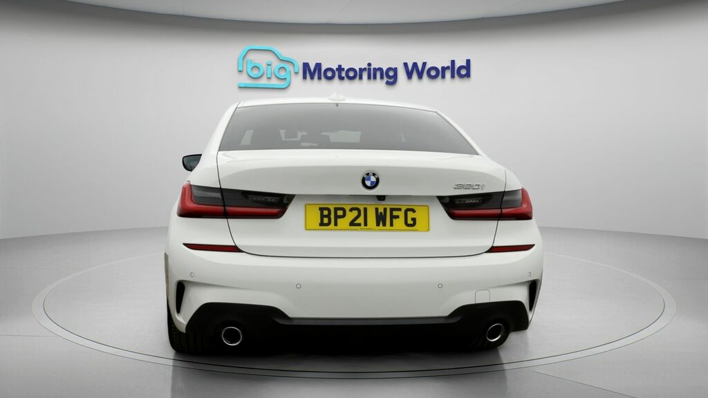 BMW 3 Series M Sport White #6