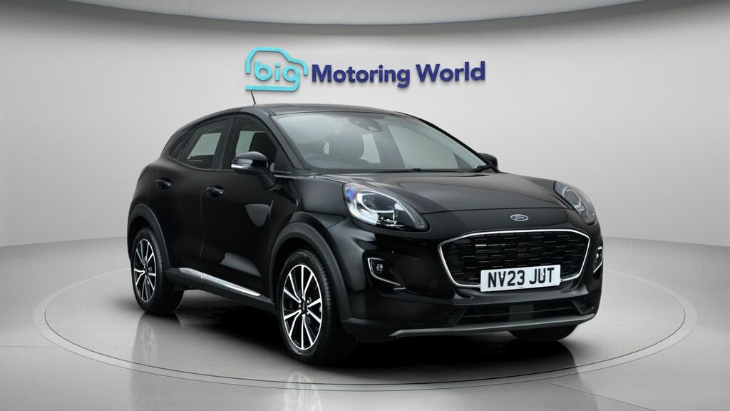 Ford Puma Titanium Black