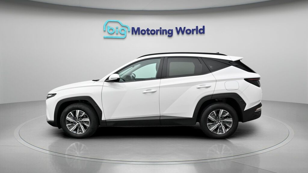 Hyundai Tucson Se Connect DT23HGG White #4