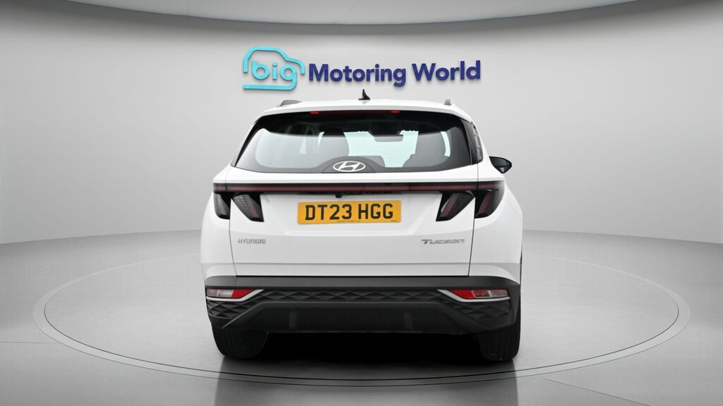 Hyundai Tucson Se Connect DT23HGG White #6