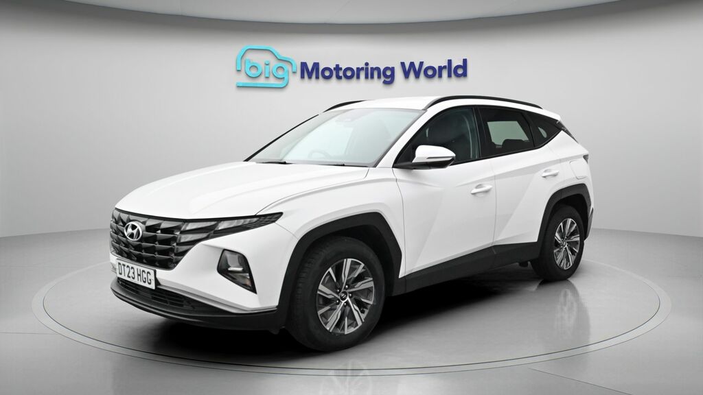 Hyundai Tucson Se Connect DT23HGG White #3
