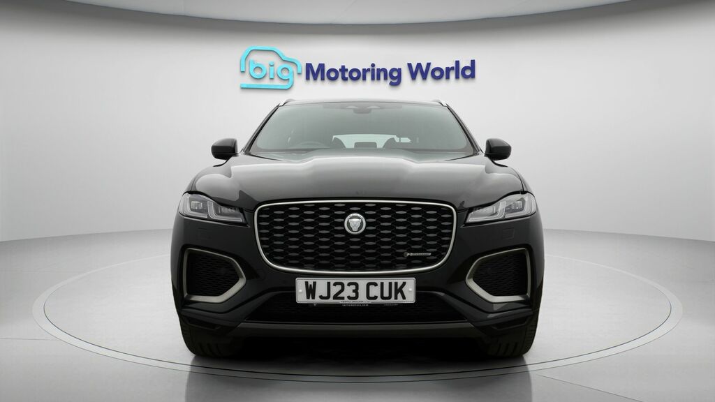 Jaguar F-Pace R-dynamic S Black #2