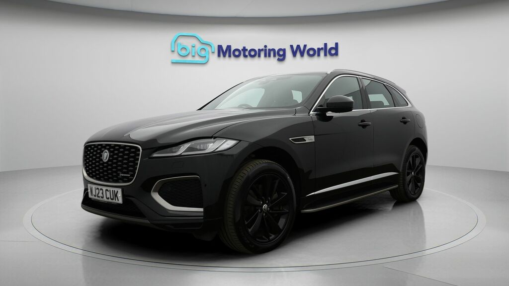 Jaguar F-Pace R-dynamic S Black #3