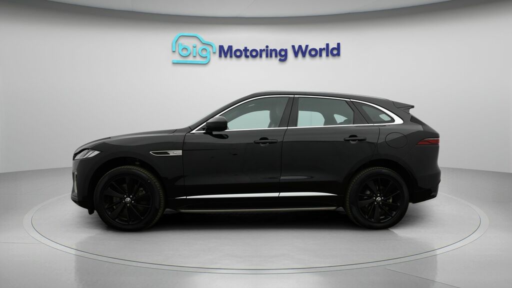 Jaguar F-Pace R-dynamic S Black #4